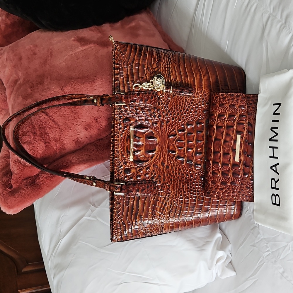 Brahmin Medium Asher Melbourne With Matching Checkbook Wallet